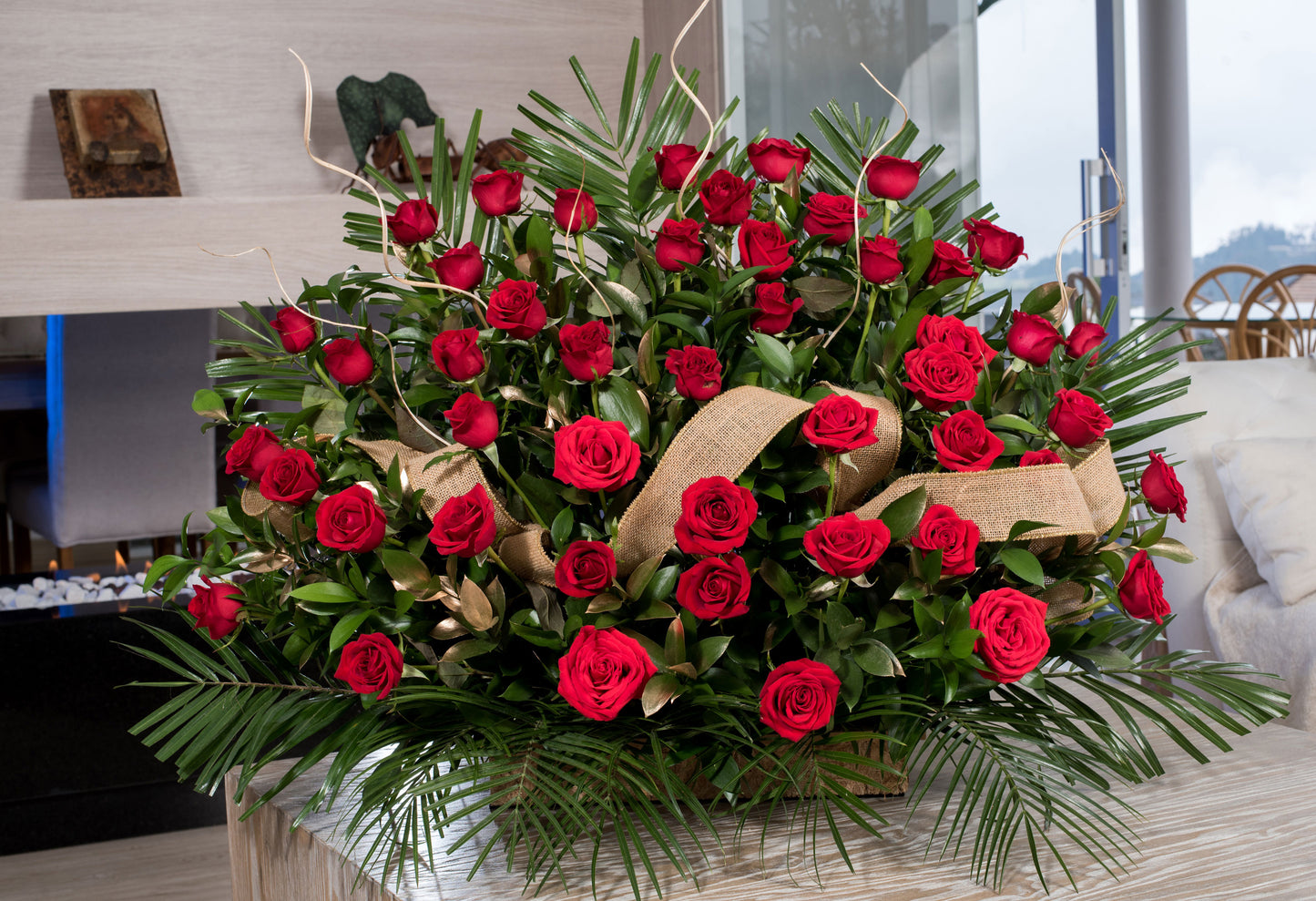 Arreglo floral Jardinera rosas rojas
