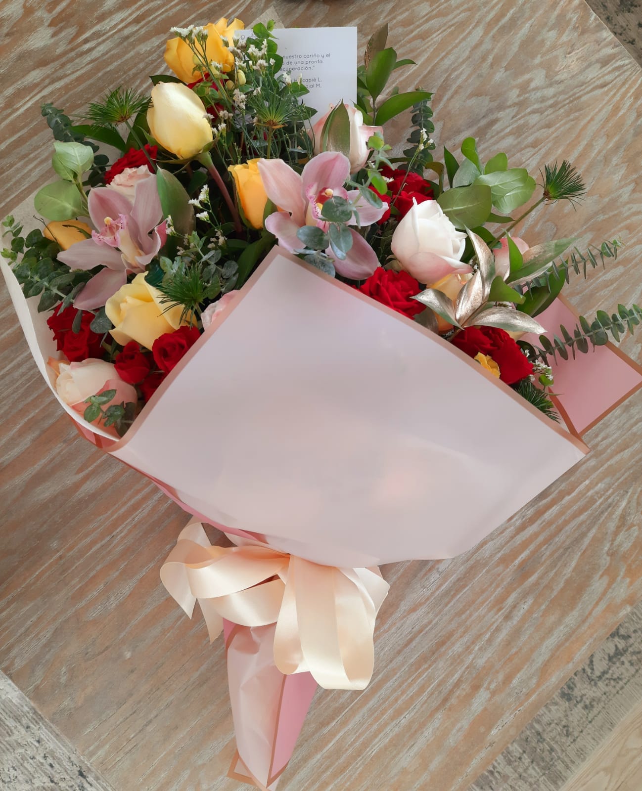 Bouquet con orquídeas